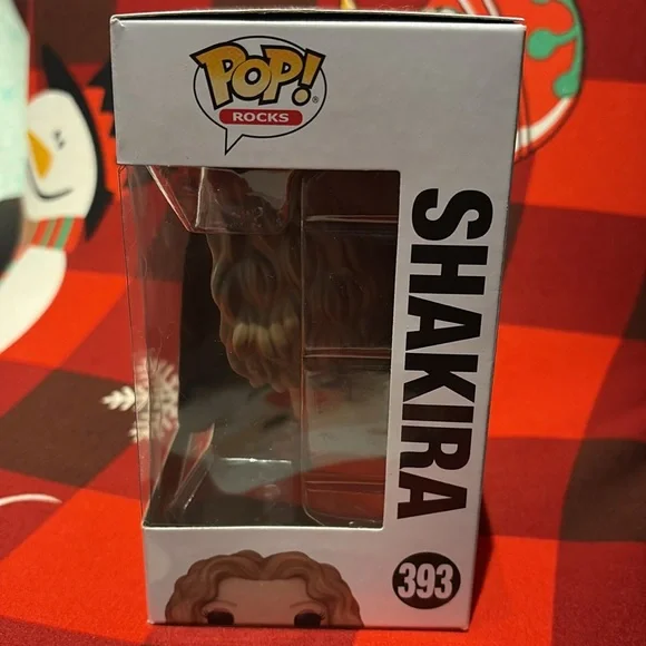 Funko Pop! Rocks: Shakira (Super Bowl Glitter) - Picture 2 of 4